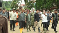 Datang ke Solok, Wapres Gibran Pastikan Pemulihan Warga Berjalan Bersama 5 IMG 20260925 WA0111